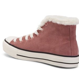 OLIVIA MILLER Cozy Sneakers
